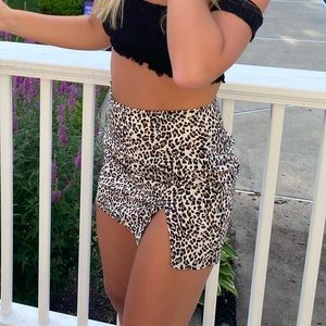 SHEIN Leopard Print Mini Skirt in Beige and Black
